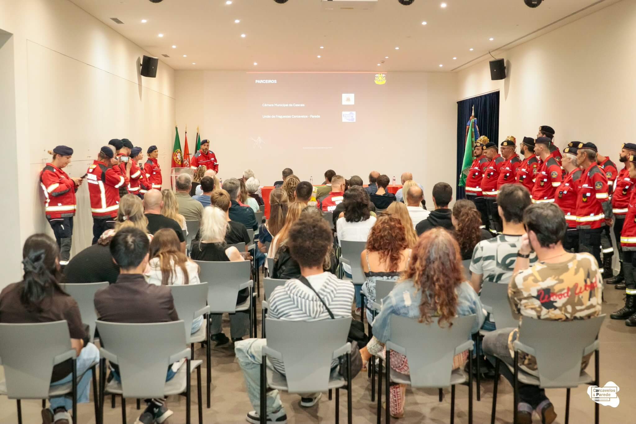 Formar bombeiros ao serviço da comunidade (4)